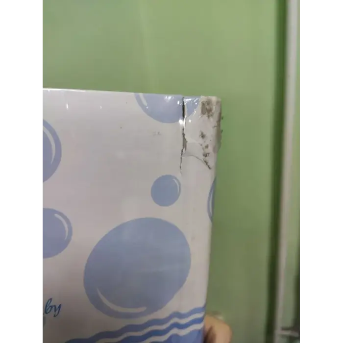 Уценка. Альбом. Надорван