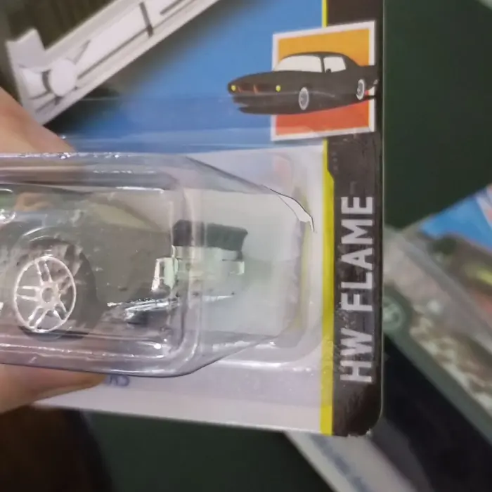 Уценка. Машинка "Hot Wheel" (длина 7.5 см, металлопластиковая, на листе) МИКС ВИДОВ - Лопнут блистер упаковки