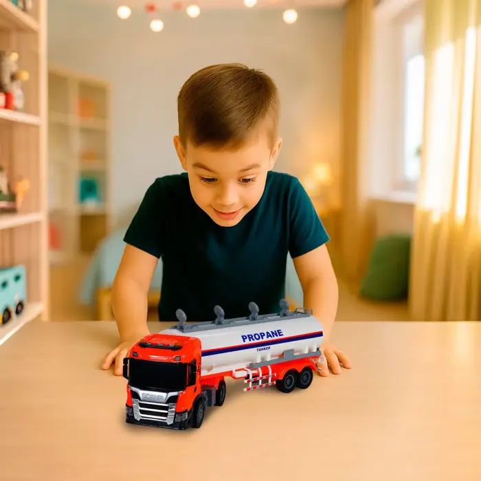 Автомодель серії Large Truck – Автоцистерна Scania (світло, звук)