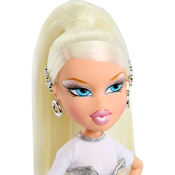 Игровой набор с куклой Bratz серии Charmz – Хлоя