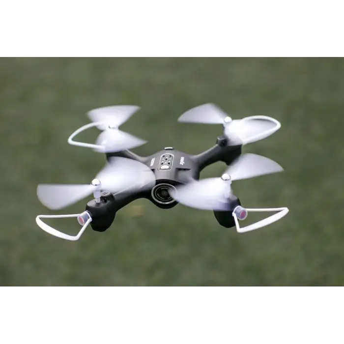 Квадрокоптер на радиоуправлении с FPV-камерой